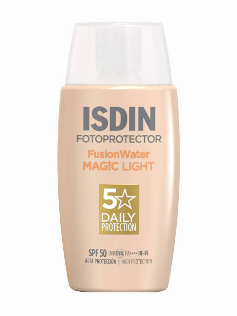 ضد آفتاب ایزدین فیوژن واتر مجیک SPF 50 | فلوئید سبک و بی‌رنگ